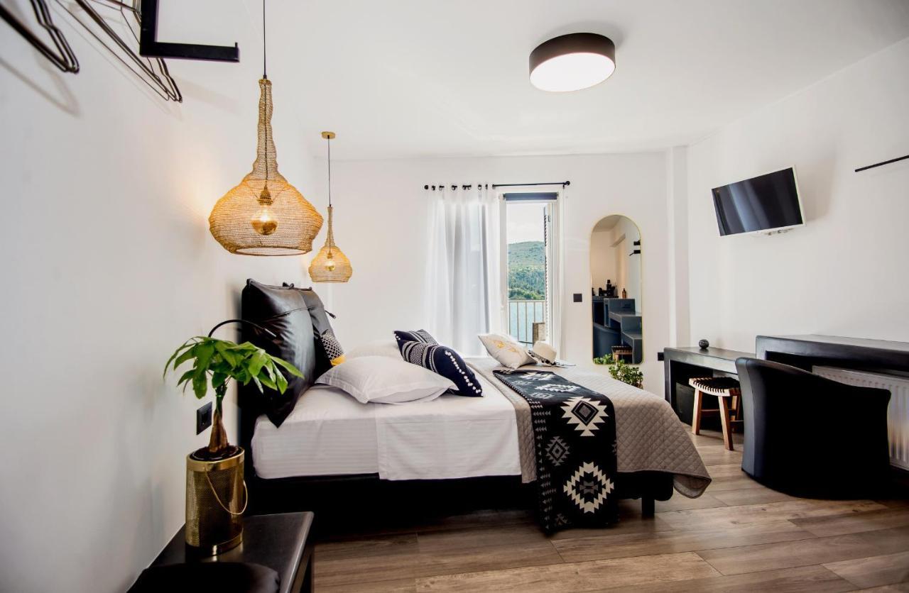 A & B Minimal Suite Ιι With Sea View In Argostoli Kültér fotó