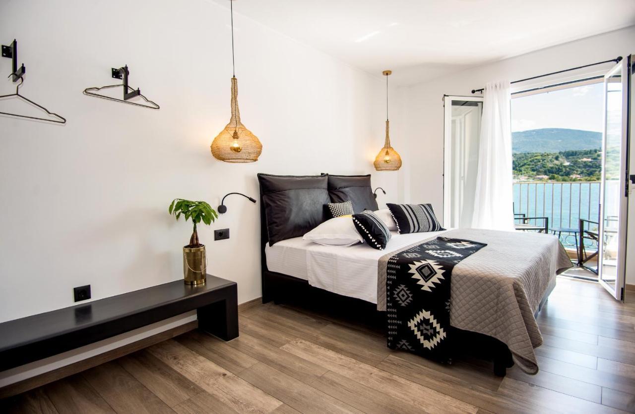 A & B Minimal Suite Ιι With Sea View In Argostoli Kültér fotó