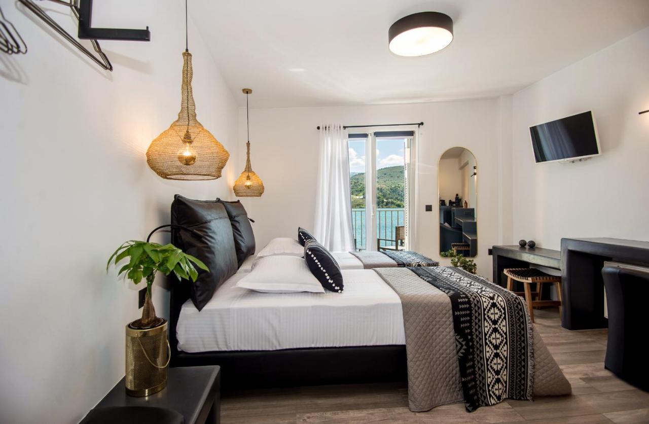 A & B Minimal Suite Ιι With Sea View In Argostoli Kültér fotó