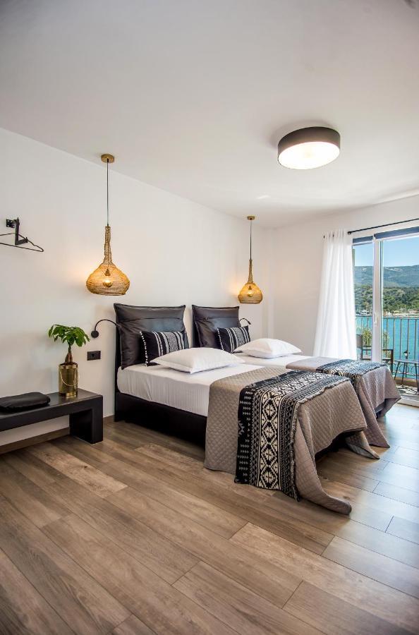 A & B Minimal Suite Ιι With Sea View In Argostoli Kültér fotó