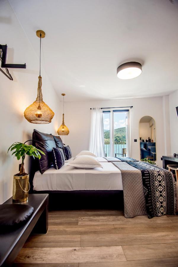 A & B Minimal Suite Ιι With Sea View In Argostoli Kültér fotó